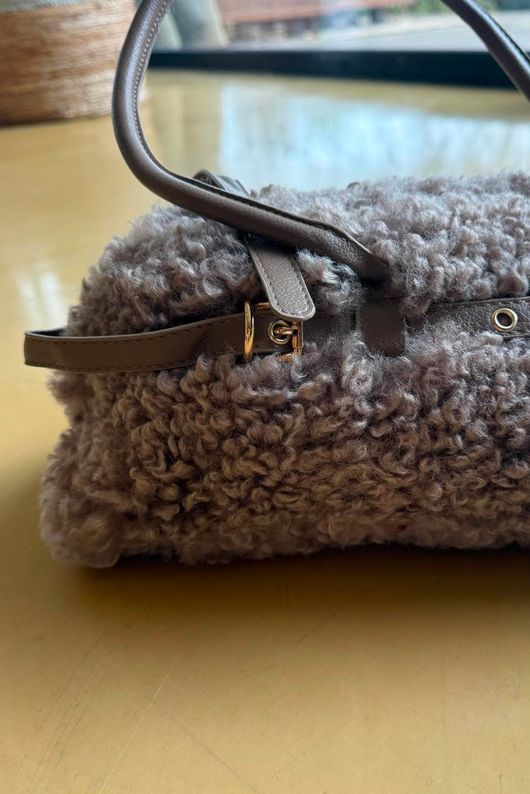 Hicks Shearling Barrel Bag Earth